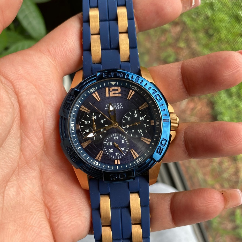 Guess Watch - Picture 2 of 3